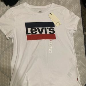 Levi’s White tee shirt